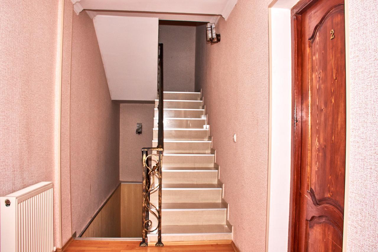 Hotel Georgia ゴリ エクステリア 写真